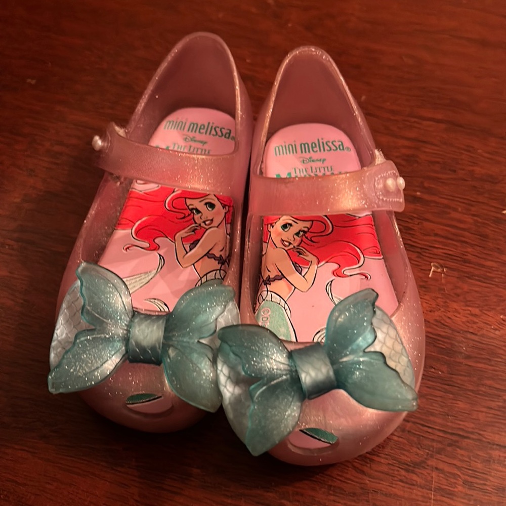 SOLD**Mini Melissa Disney little mermaid shoes size 8